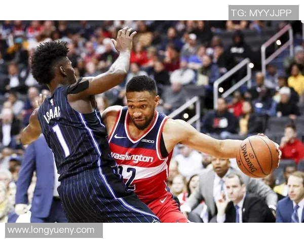 2017年勇士与奇才激战回顾：篮球盛宴中的精彩瞬间与战术较量