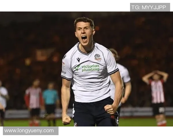 博尔顿与谢星期三的精彩对决揭示英格兰足球的魅力与竞争激烈性