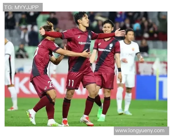 横滨水手船与神户胜利的激烈对决展现足球魅力与团队精神